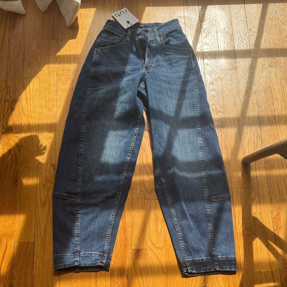 Women's Barrel Leg Jeans in Dark Blue Denim